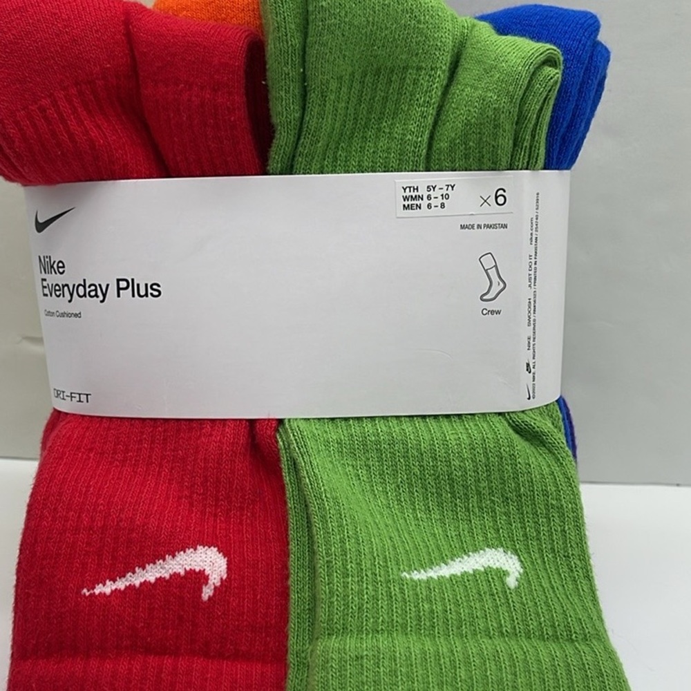Nike Everyday Plus Cushioned
Training Crew Socks (6 Pairs) - Picture 3 of 16